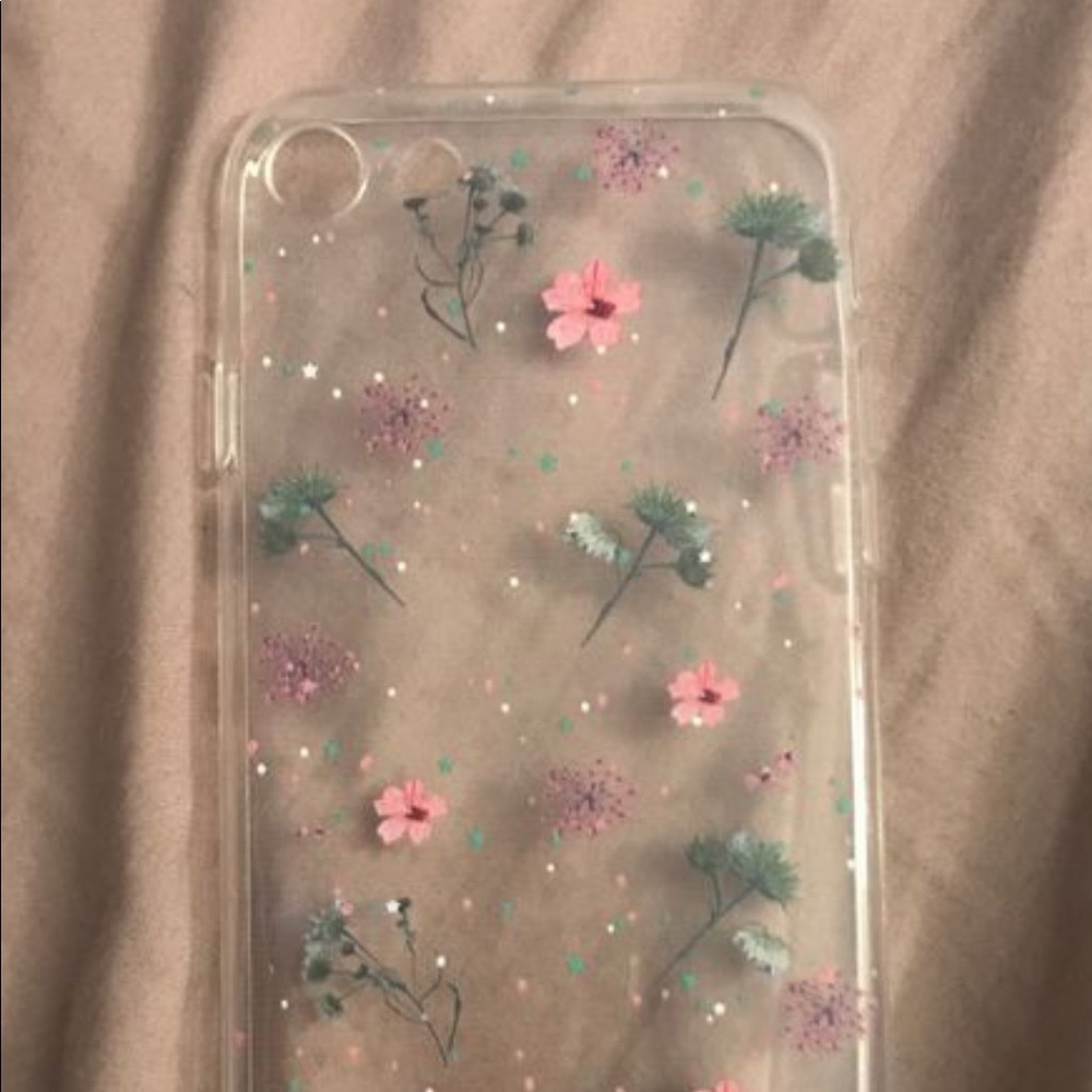 Lot of iPhone 6/7 and IPhone se cases
